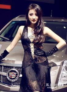 高利虹做车模的照片,镜头下的优雅与魅力